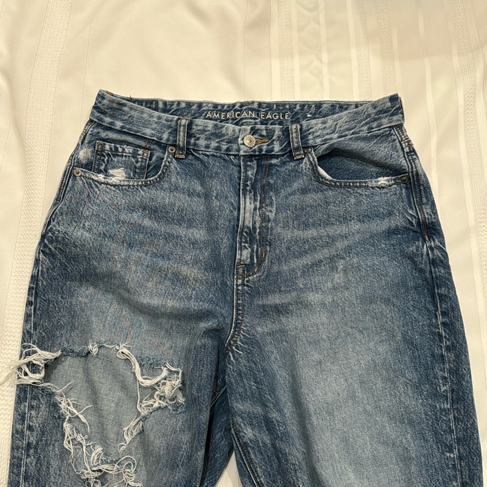 American Eagle Distressed Jeans